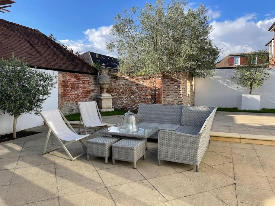 Willow House, Georgian Property In Shepperton Εξωτερικό φωτογραφία