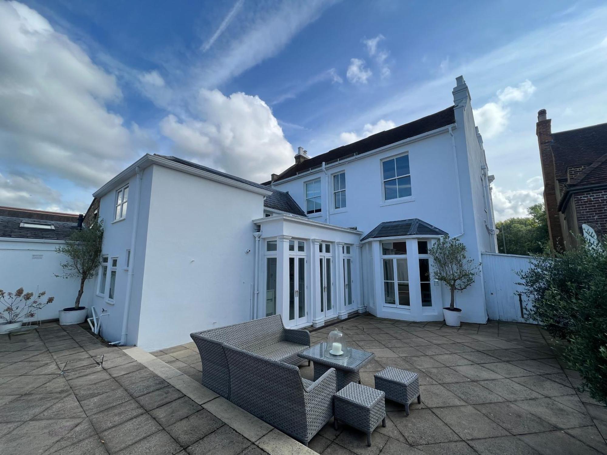 Willow House, Georgian Property In Shepperton Εξωτερικό φωτογραφία